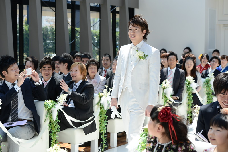 鈴木様、齋藤様のご結婚式。新郎も緊張の面持ちです。